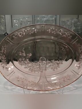 Federal Glass Company Sharon Pink Depression Glass oval platter from 1935–1939,